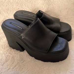 Windsor Smith Women's Fantasize Platform Mule Sandal LV5 Black Leather Size US 8